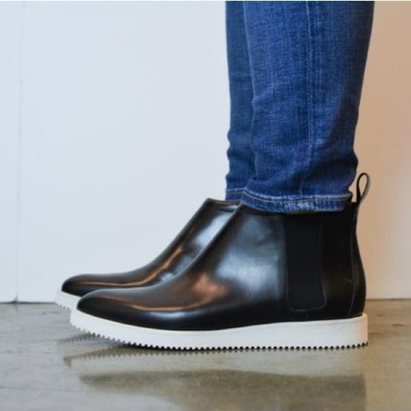 Everlane The Street Ankle Boot Casual Chelsea Leather boots size 10.5 - Picture 1 of 11